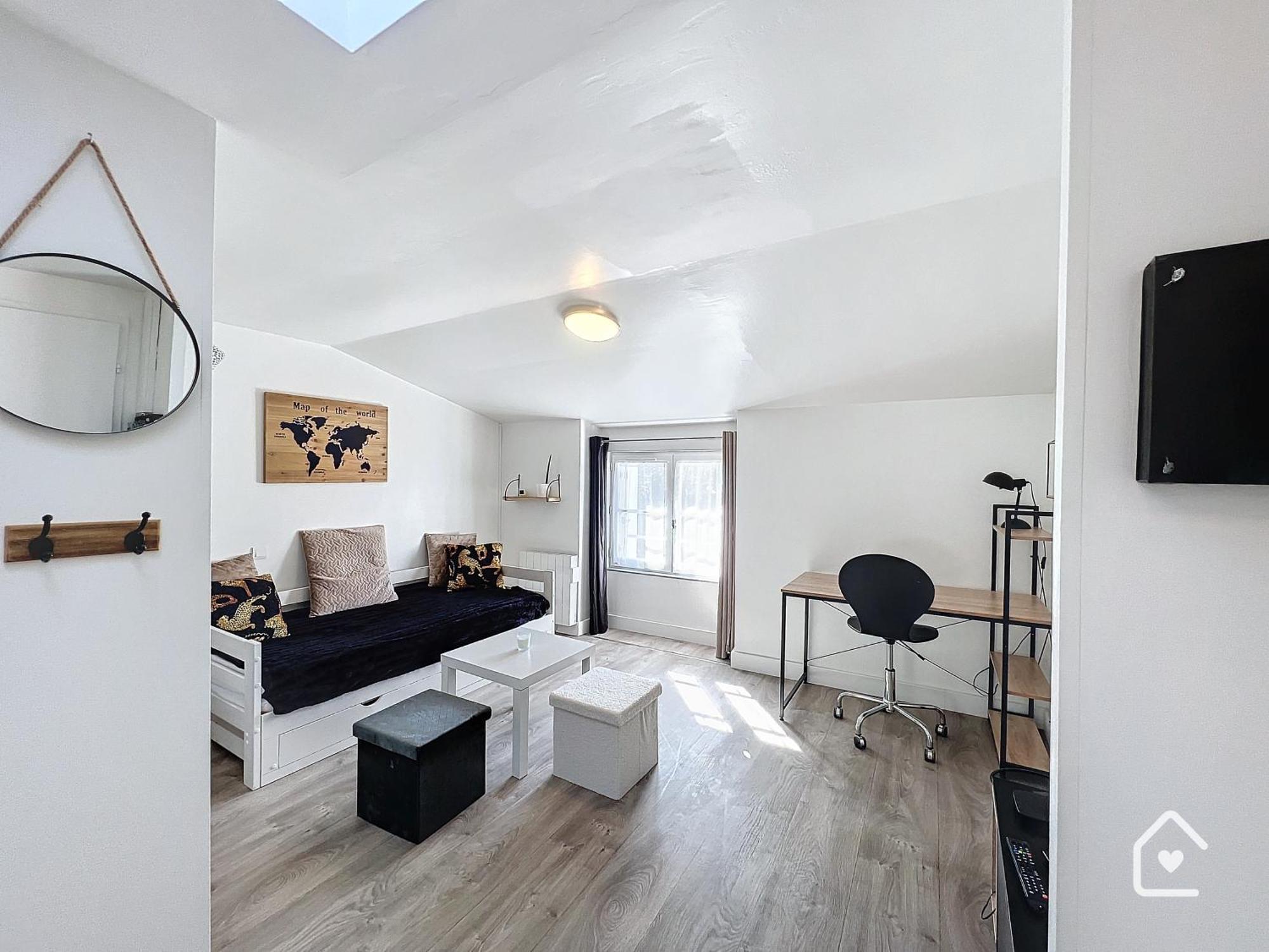 Les Bords Du Clain - Entree Autonome Studio Poitiers Exterior photo