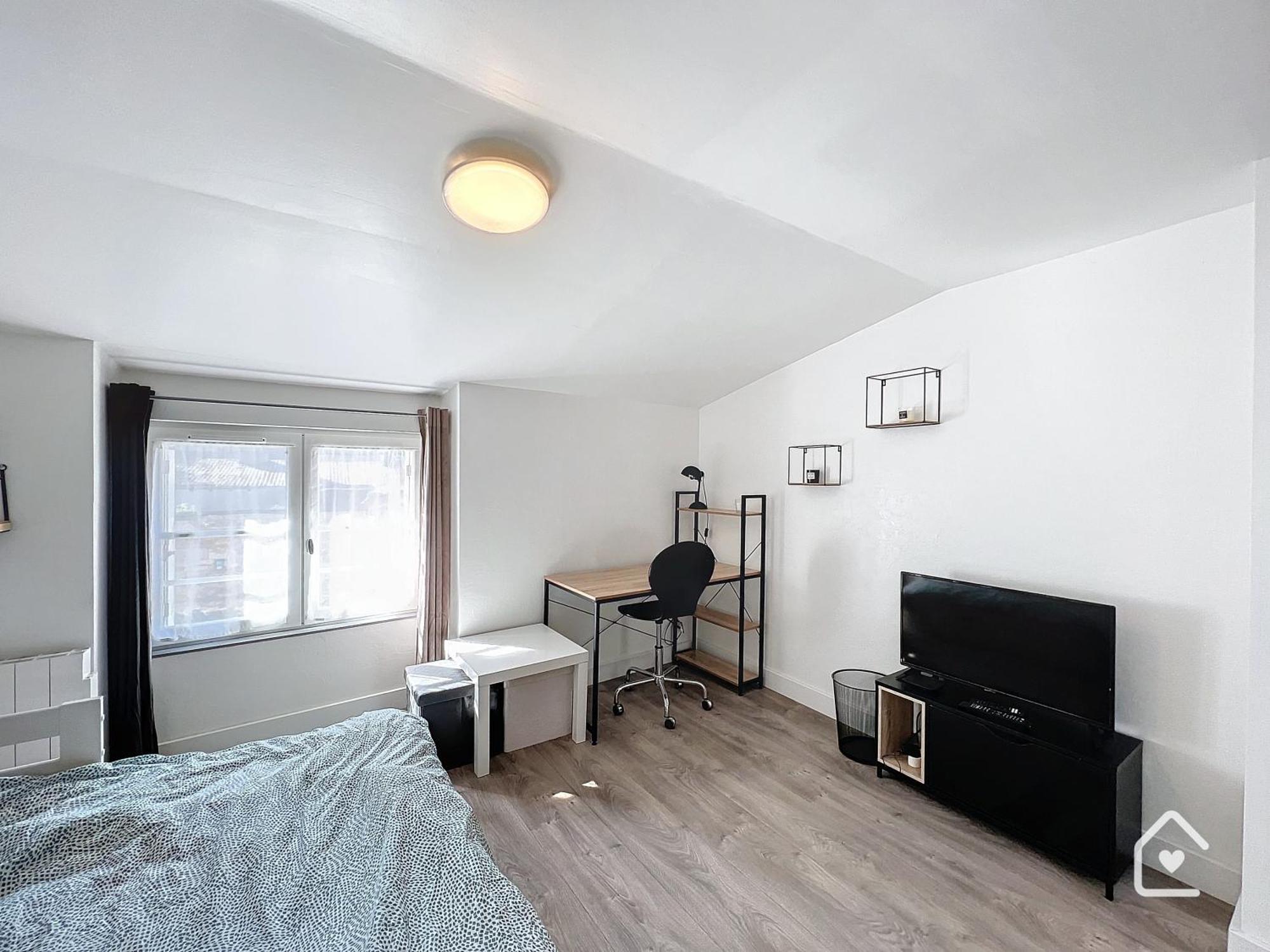 Les Bords Du Clain - Entree Autonome Studio Poitiers Exterior photo