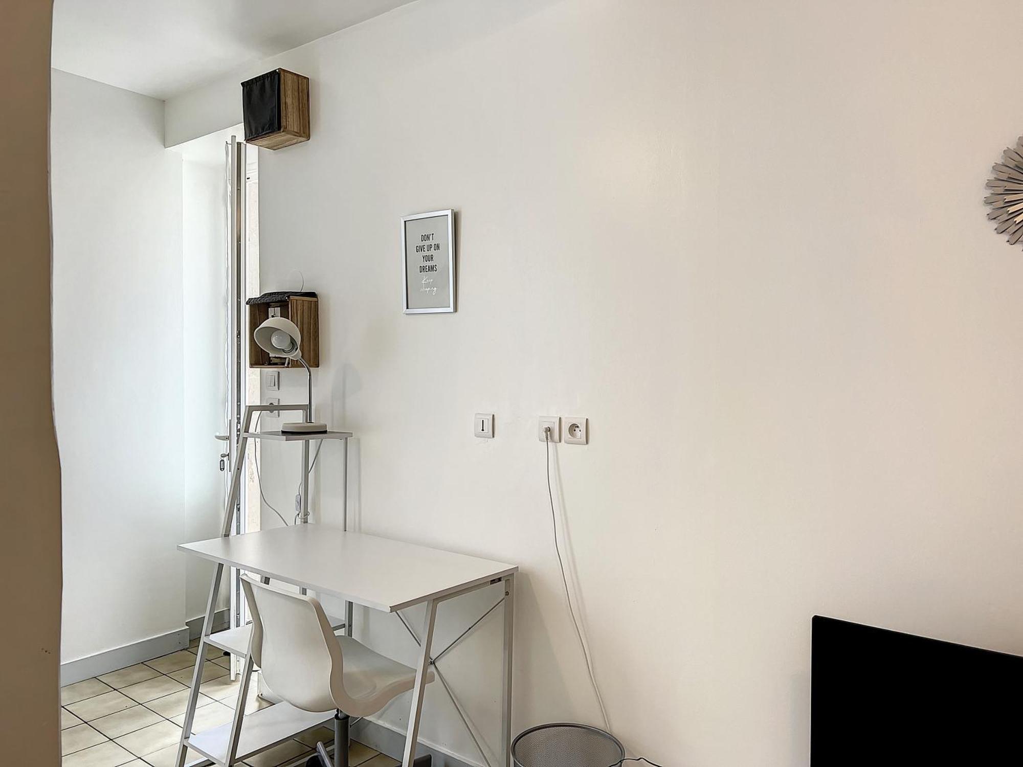 Les Bords Du Clain - Entree Autonome Studio Poitiers Exterior photo