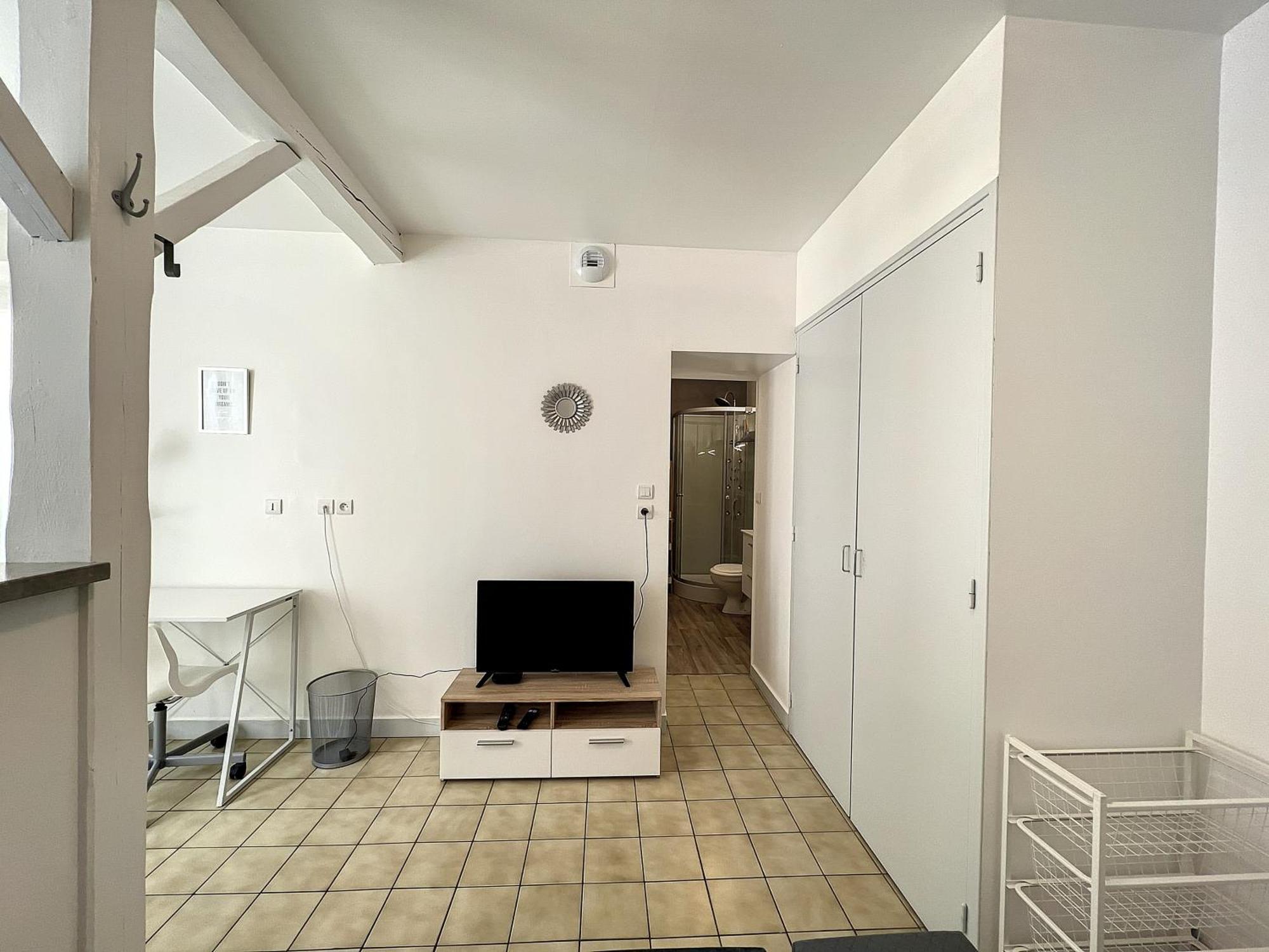 Les Bords Du Clain - Entree Autonome Studio Poitiers Exterior photo