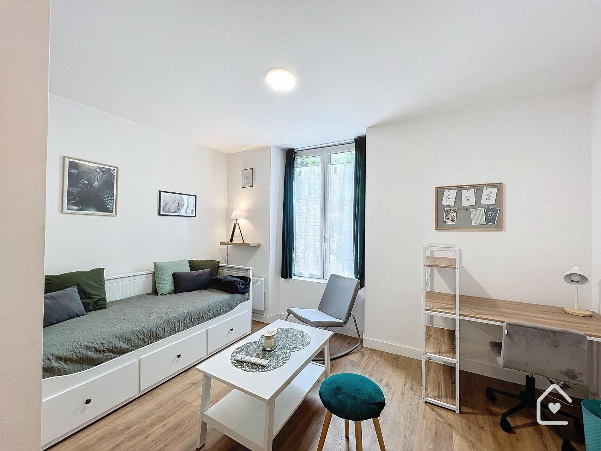 Les Bords Du Clain - Entree Autonome Studio Poitiers Exterior photo