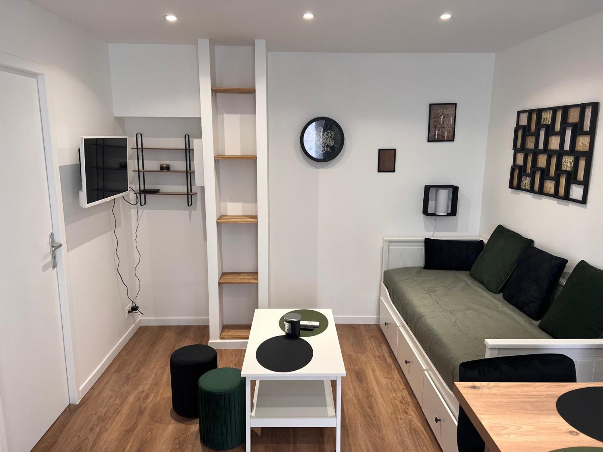 Les Bords Du Clain - Entree Autonome Studio Poitiers Exterior photo